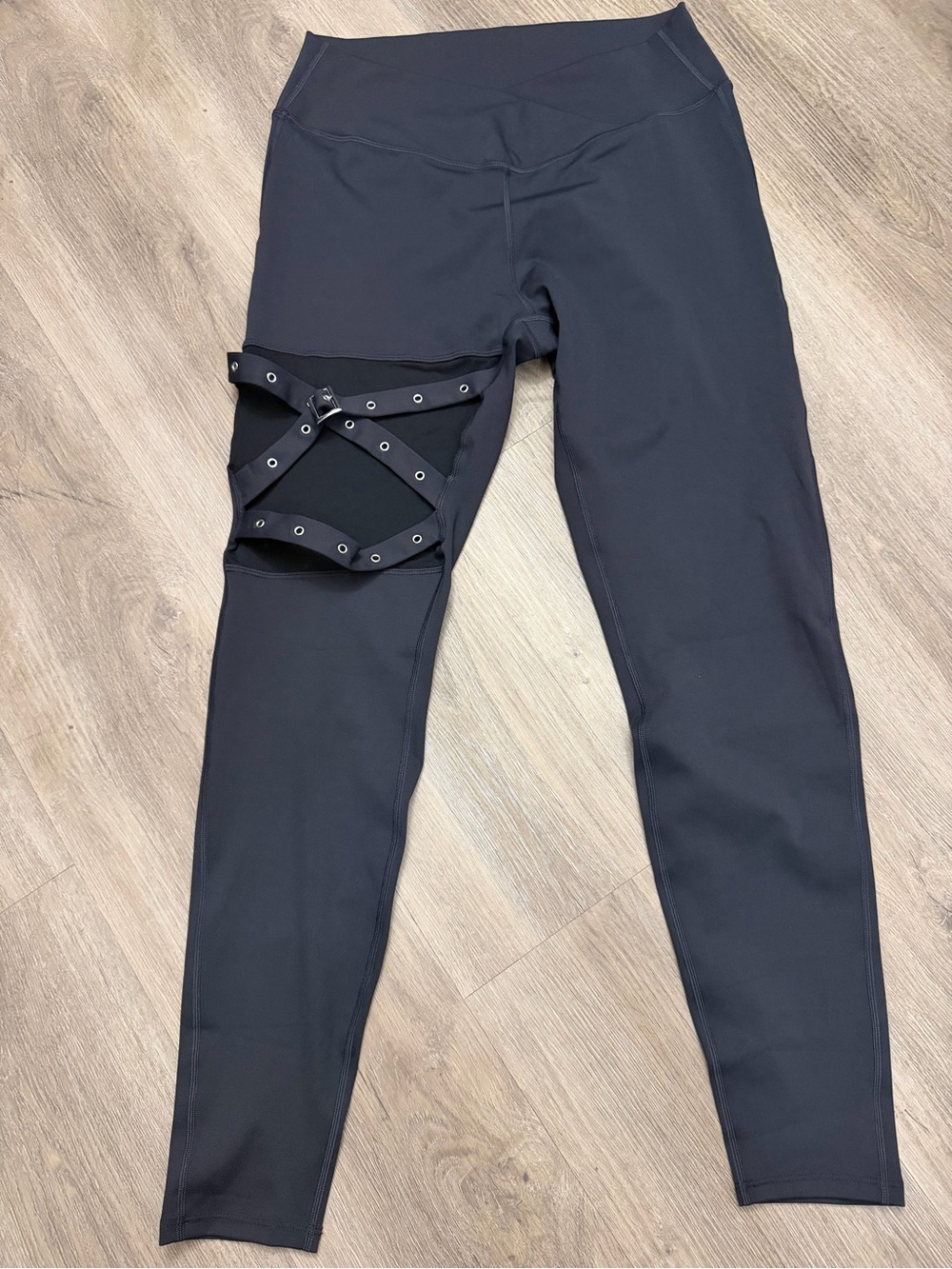 Halara Black Cutout Strap Leggings Women’s XL Full Length 0204